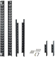 APC NetShelter SX AR7504 Verdiepte Montagerail Kit - 48U (600 mm)