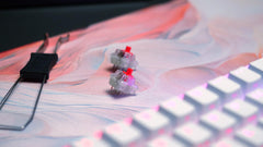 CHERRY XTRFY K5V2 Compact, mechanisch gamingtoetsenbord, 65% formaat, UK-lay-out (QWERTY), hot-swap-toetsenbord, CHERRY MX2A rode schakelaars, transparant wit
