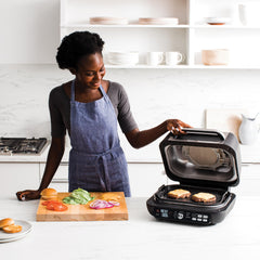 Ninja Foodi MAX PRO Grill, Vlakke Plaat & Airfryer met Digitale Meter, 3,8L, 7 Kookfuncties in 1, Grillen, Airfryen, Bakken, Braden en Meer, Vaatwasmachinebestendige Onderdelen, Zilver/Zwart AG651EU